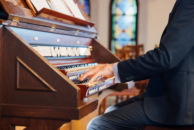 Tom Foster playing the organ